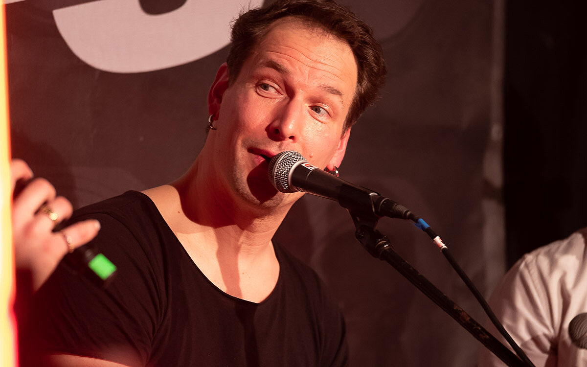 106,9 Radio Gong Dein Heimvorteil live aus… Radio Gong Würzburg